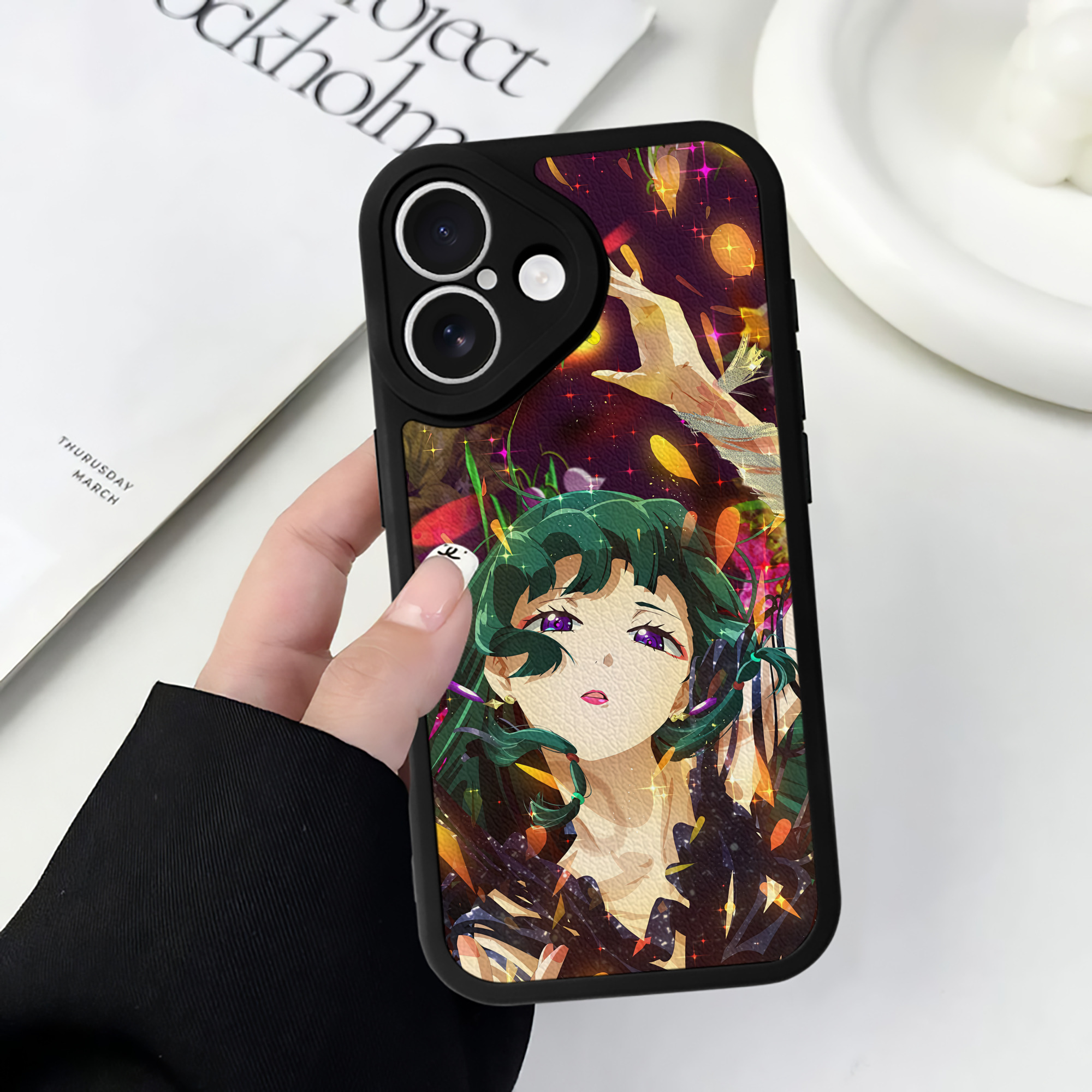 （画像用） 薬屋のひとりごと The Apothecary Diaries 【iPhone 16シリーズ対応】シリコンスマホケース（レザー調） 材質：シリコン